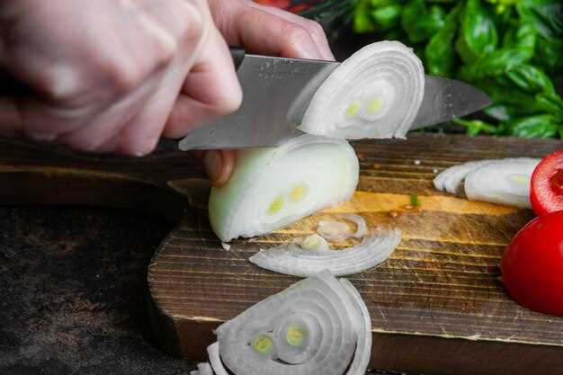 Использование соли, лимонного сока и специи для улучшения вкуса